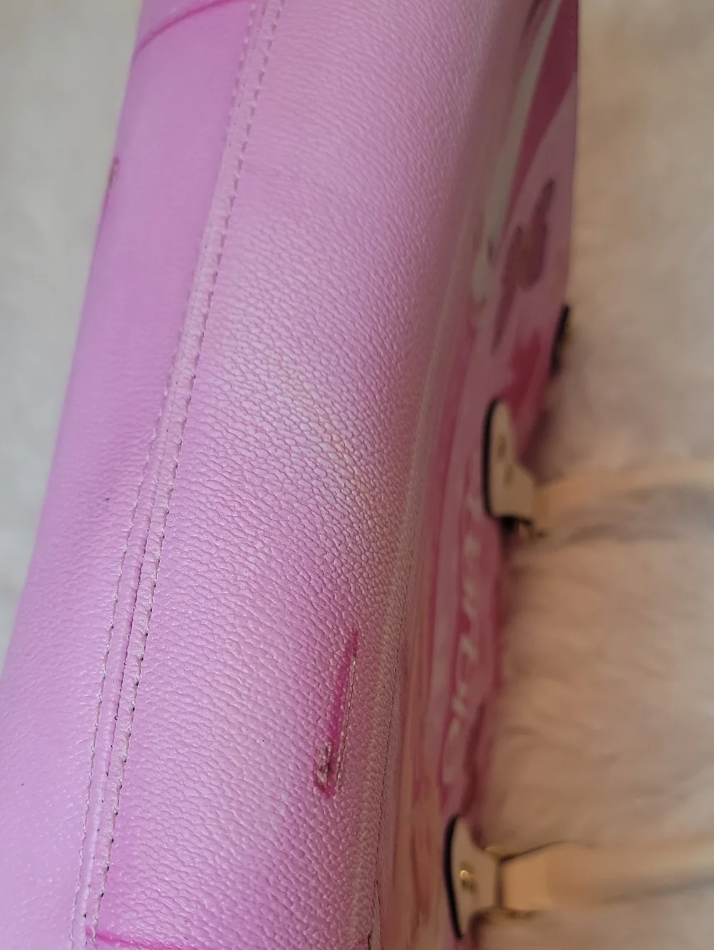 Barbie Movie Pink Graphic Purse with Cream Handles.